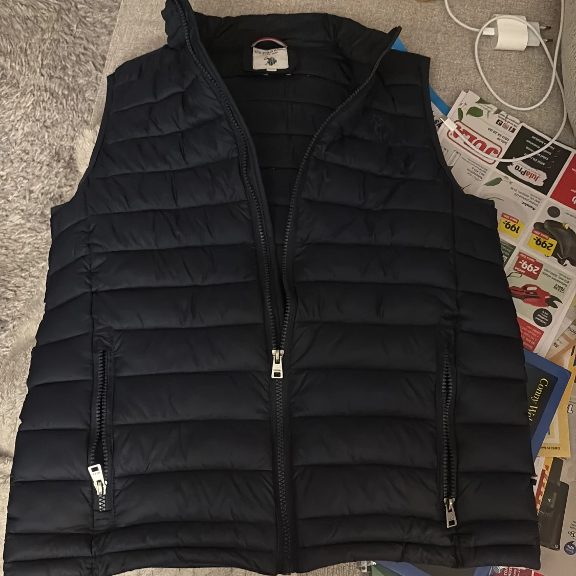 Svart dunväst från U.S. Polo Assn.