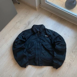 Vintage Schott CWU Flyer Bomber Jacket Opium Military Y2K - Size S/M condition very good. Measurements: hem 44 chest 63 shoulders 50 sleeve length 60 length 62