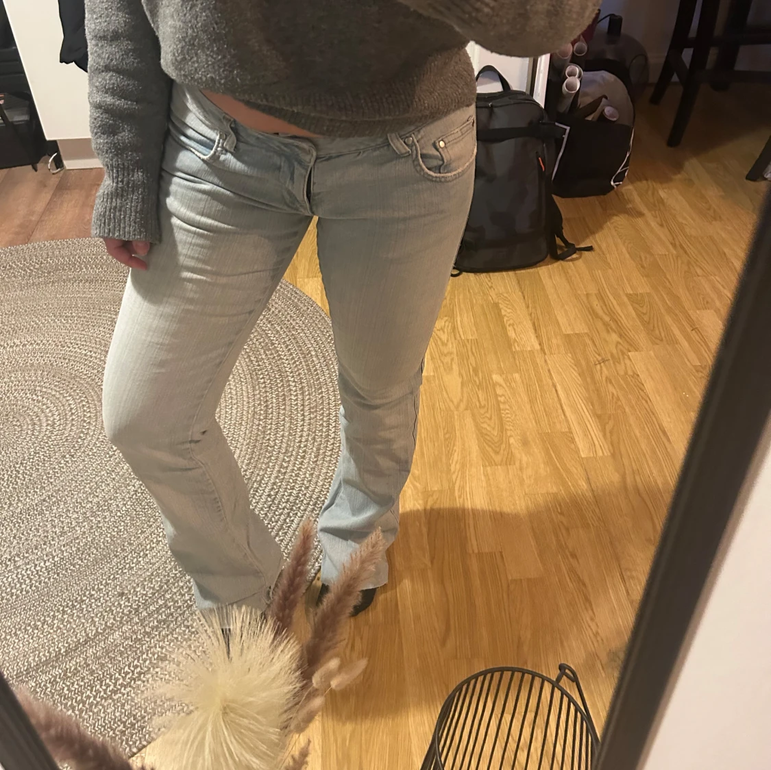 Ljusblå bootcut jeans