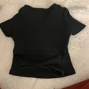 Sommar topp - Jätte söt topp som man knyter i ryggen💋💋