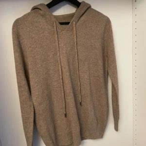 Merino hoodie - Skön merino hoodie, sprillans ny aldrig använt tagsen sitter frf kvar! Storlek S. Nobrand