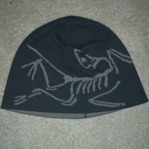 Arcteryx mössa - Tja, jag säljer nu min Arcturus mössa för jag inte använder den längre. Jag köpte den för 759 och säljer för 659. Den köptes för en månad sen i en vildmarks butik och nu ligger den bara och samlar damm. Skriv om ni har frågor!