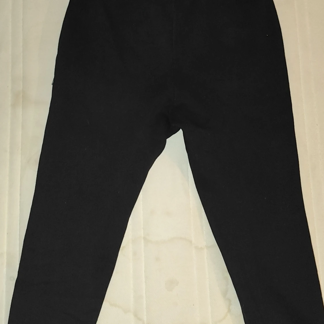 Svarta mjukisbyxor från Hoodrich - 3