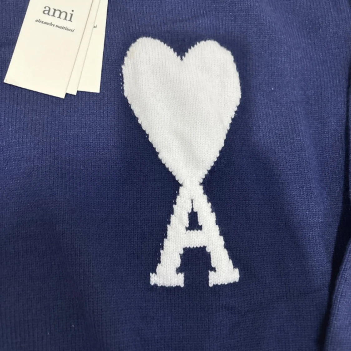 Mörkblå stickad tröja från Ami Paris - 1