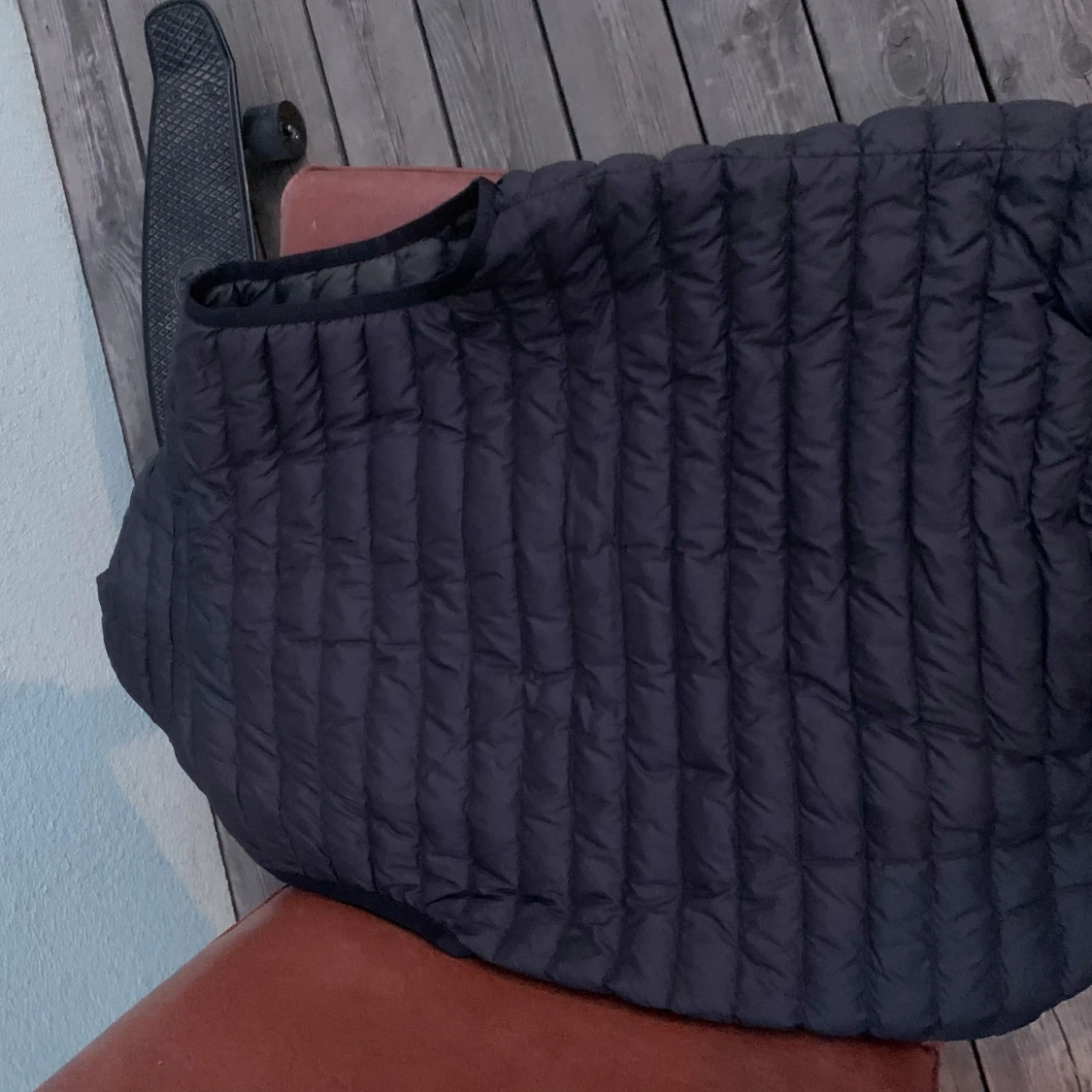 Svart dunväst från Colmar - 2