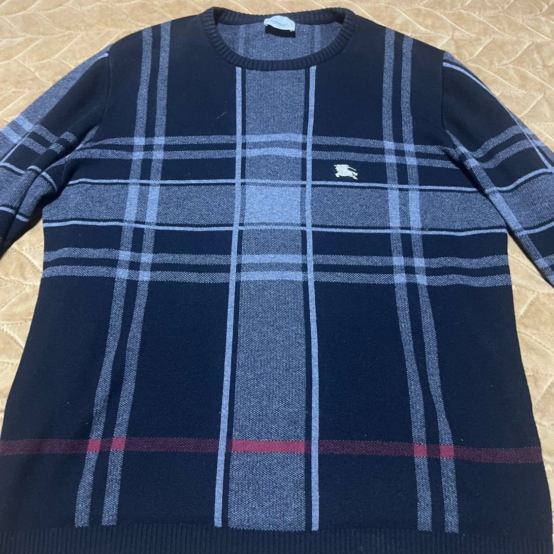 Svart tröja från Burberry