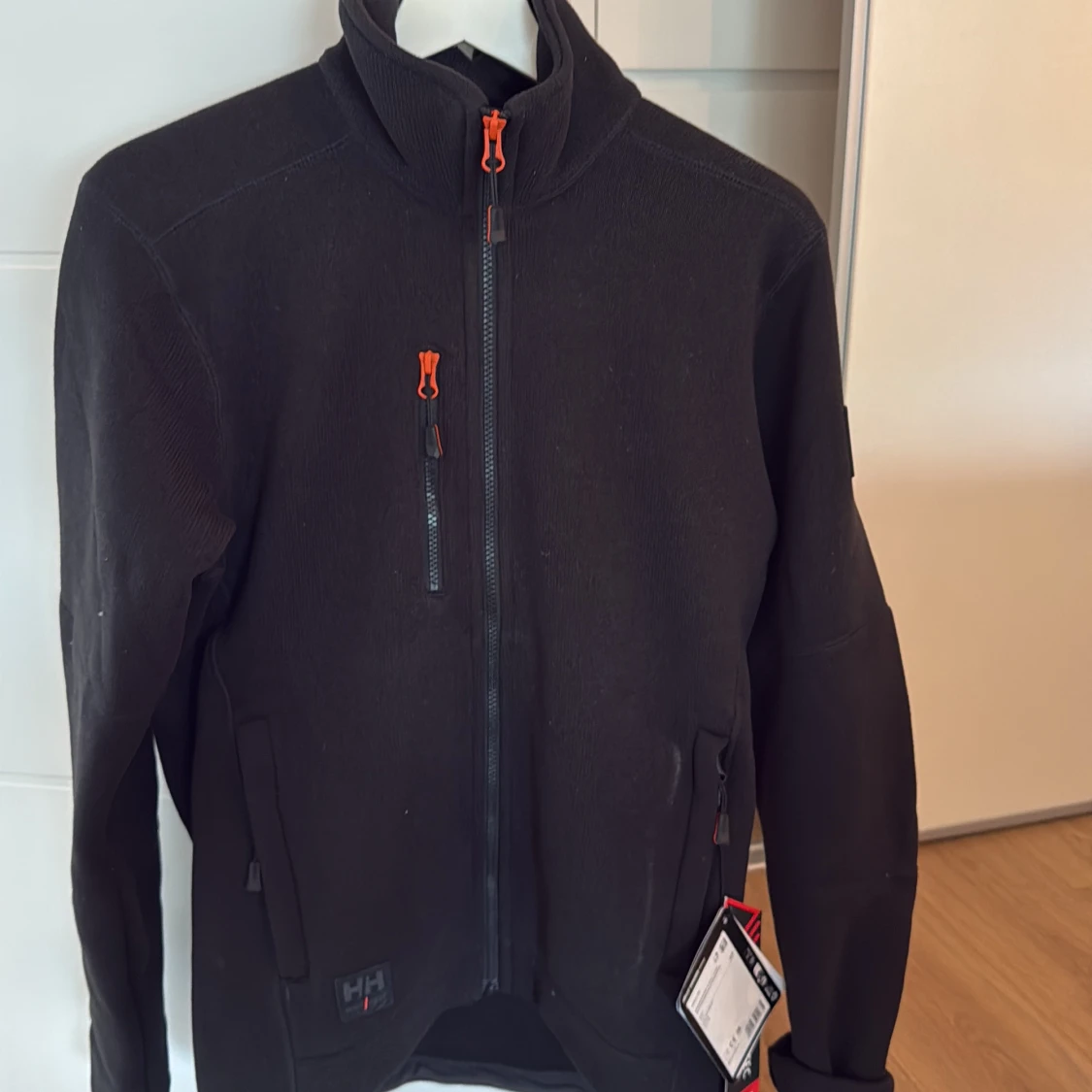 Svart fleecejacka från Helly Hansen Workwear - 2