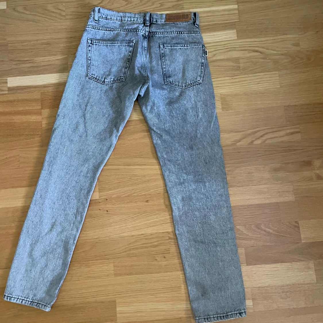 Grå jeans från Woodbird - 2
