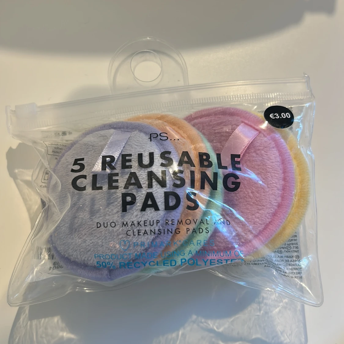 Återanvändbara rengöringspads i pastellfärger