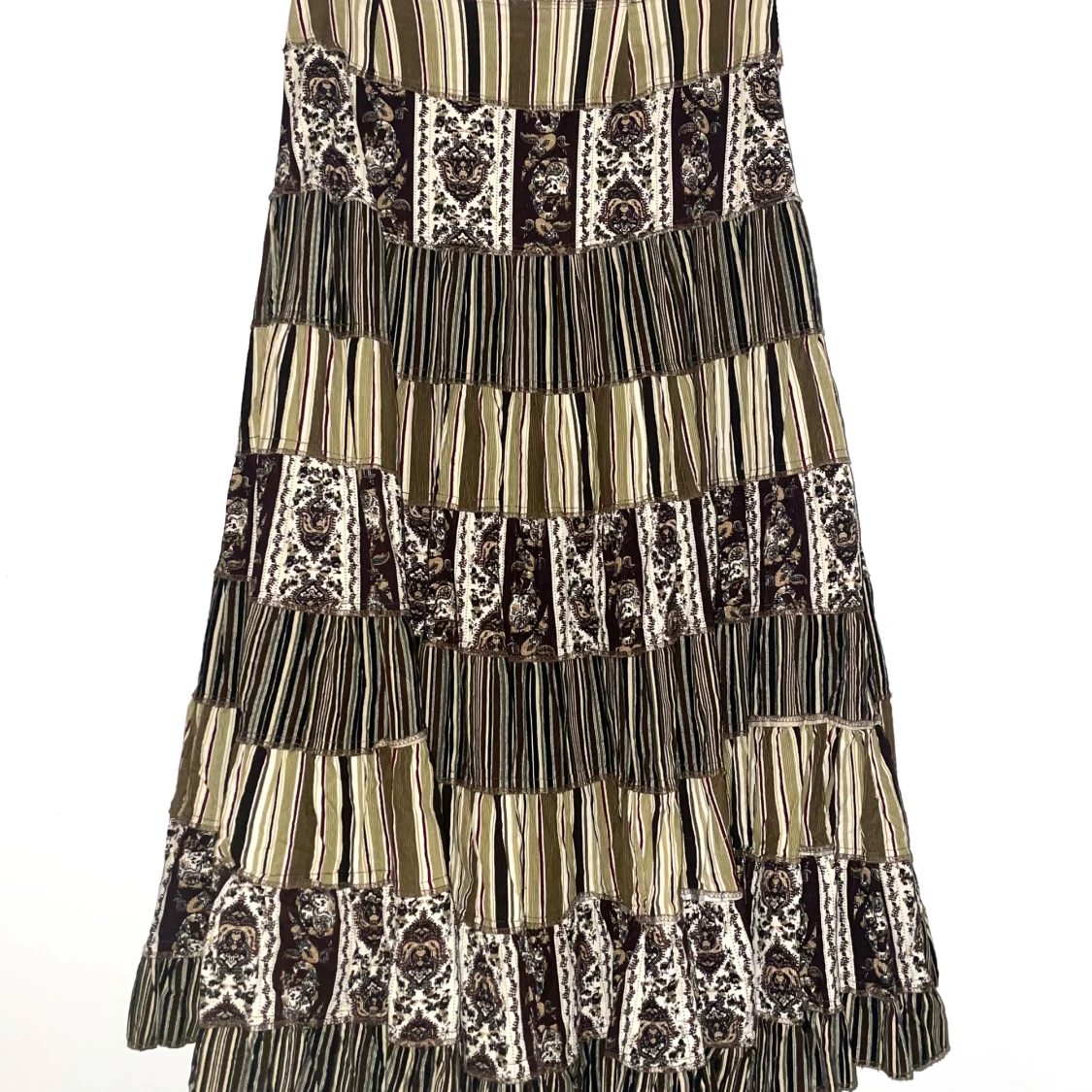 Mönstrad volangkjol