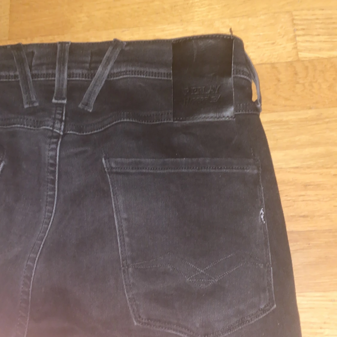 Svarta Replay Hyperflex Anbass jeans - 2