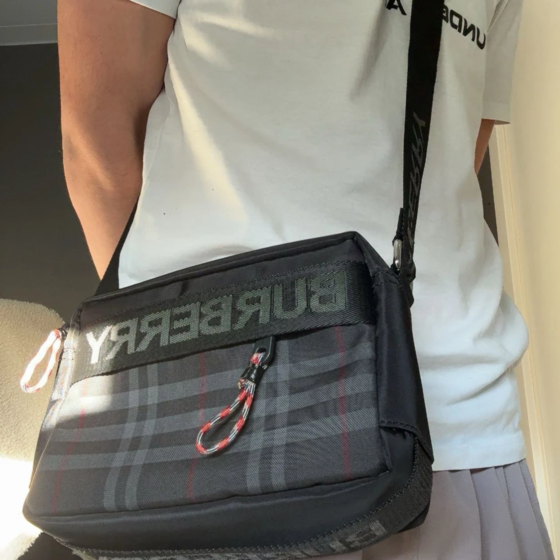 Svart axelväska från Burberry - 2