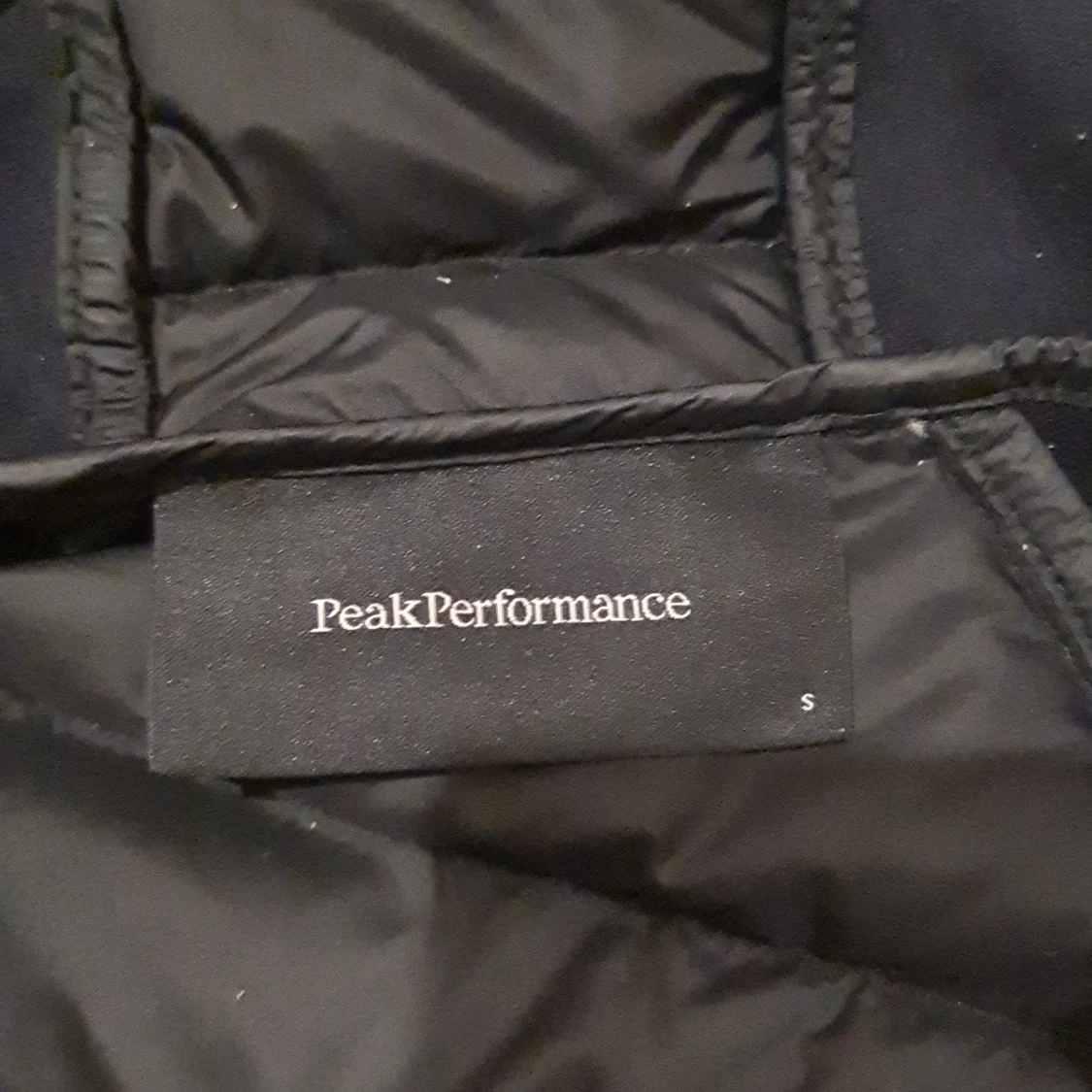 Svart pufferjacka Peak Performance S - 3