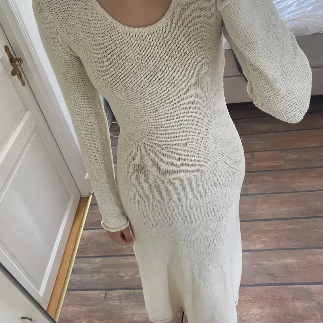 Stickad klänning beige - 1