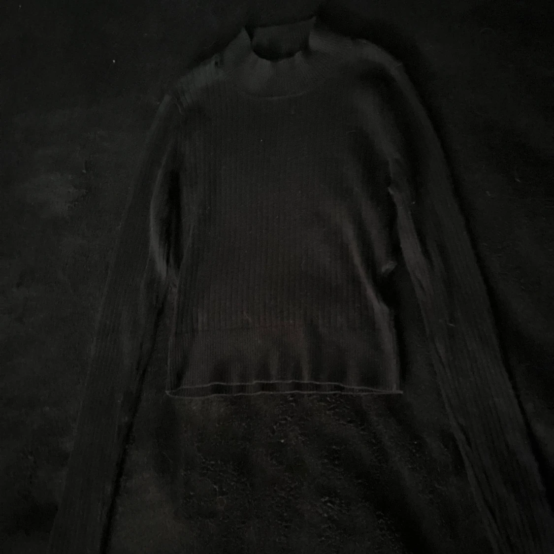 Svart ribbad stickad tröja Even&Odd