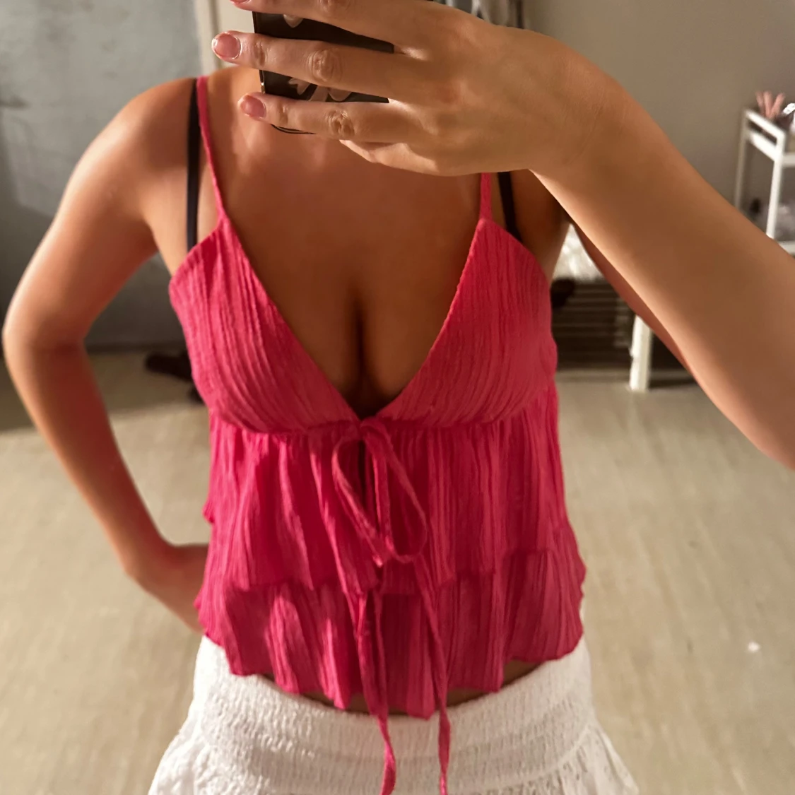 Rosa volangtop med knytband