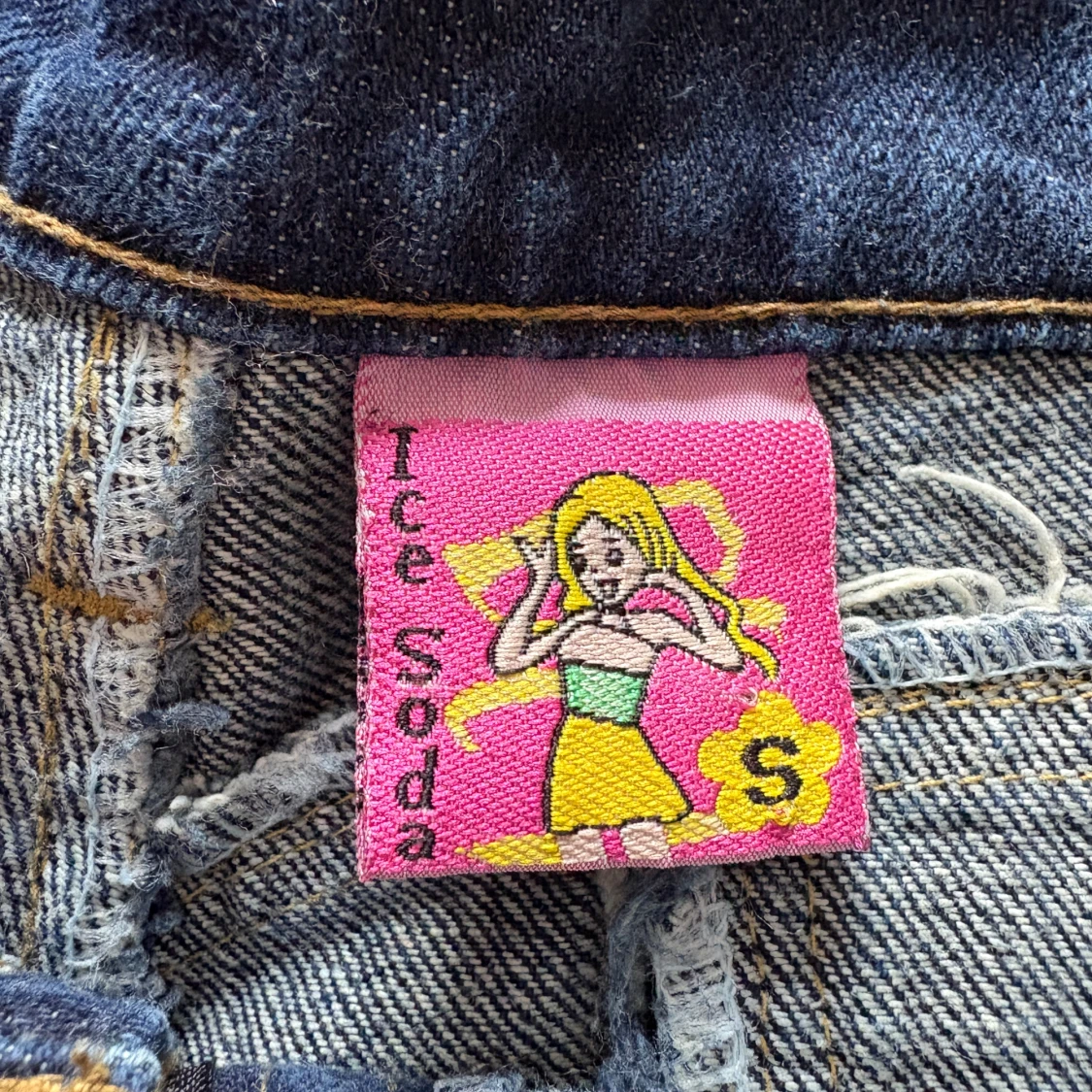 Jeansshorts från Ice Soda med brodyr - 2