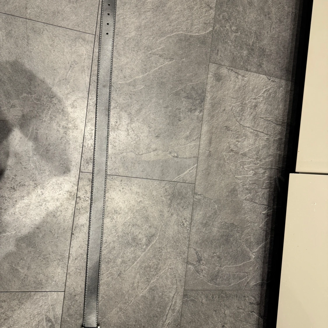 Svart  skärp med H-spänne - 4