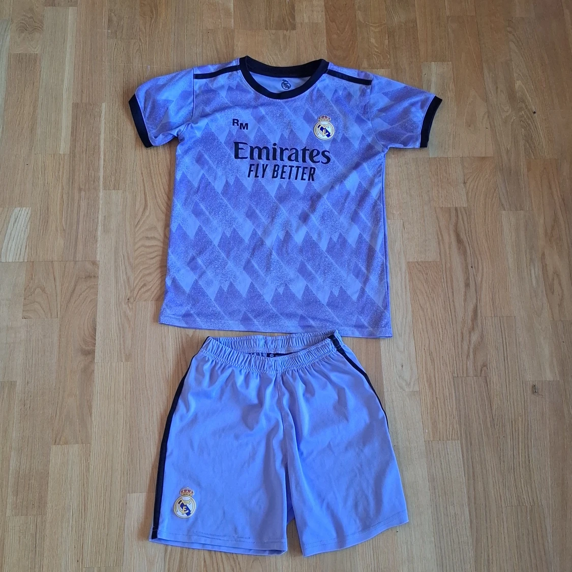 Real Madrid Benzema matchställ strl 12 "145-160"