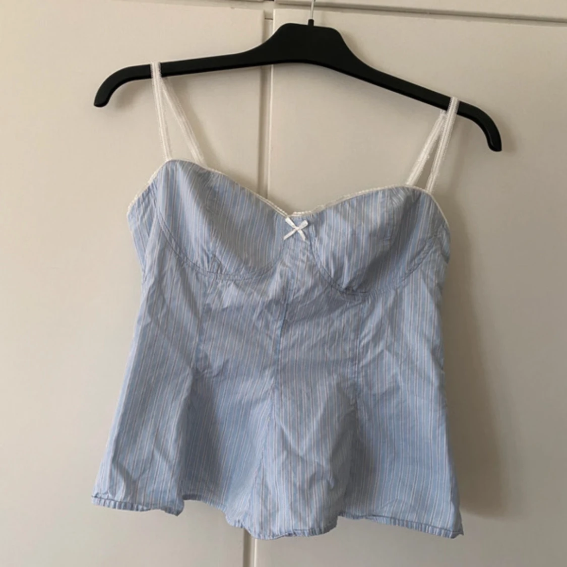 Blåvit randig korsett-topp med rosett - 2