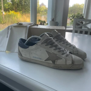 Golden goose - Goa golden goose i klart använt skick. Har sina defekter som man kan se på bilderna men trevliga varje dag skor. Allt medföljes, har kvitto. 