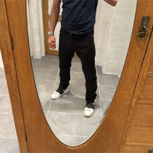 Replay jeans  - Ett par snygga jeans från Replay i storlek W30 L32 i modellen Anbbas 