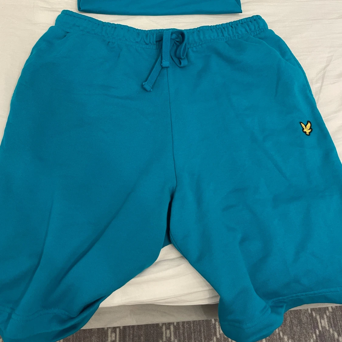 Shorts XL  tishirt M