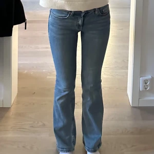 Low waist jeans - Low waist jeans från Gina 💞