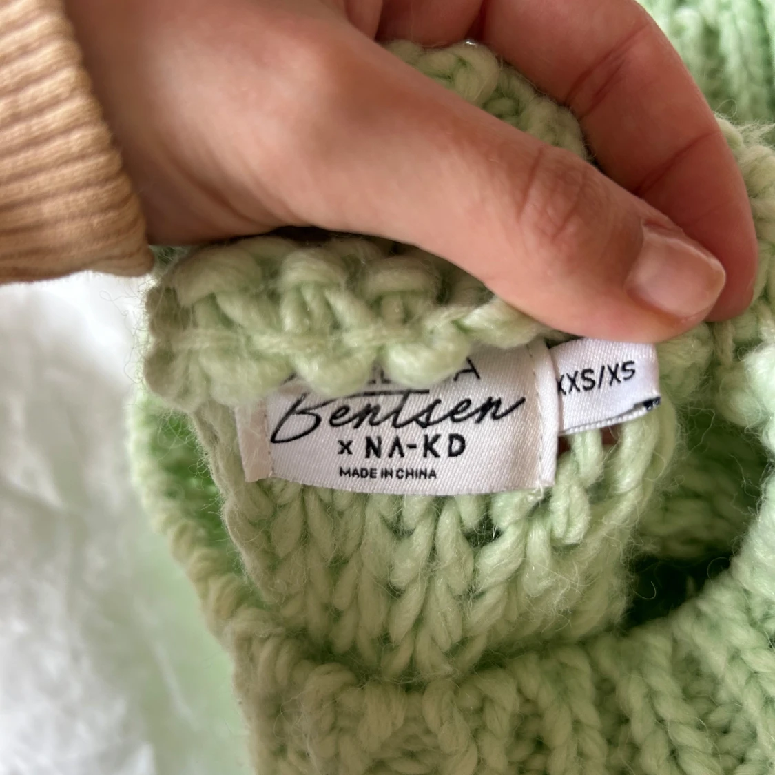 Ljusgrön stickad tröja från Bentsien x NA-KD - 3