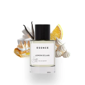 Lemon Eclair Eau de Parfum från ESSNCE - En fräsch parfym med doft av citron, vanilj och söt maräng. Flaskan är genomskinlig med svart lock och stilren vit etikett. Perfekt för dig som gillar friska och gourmanddofter.