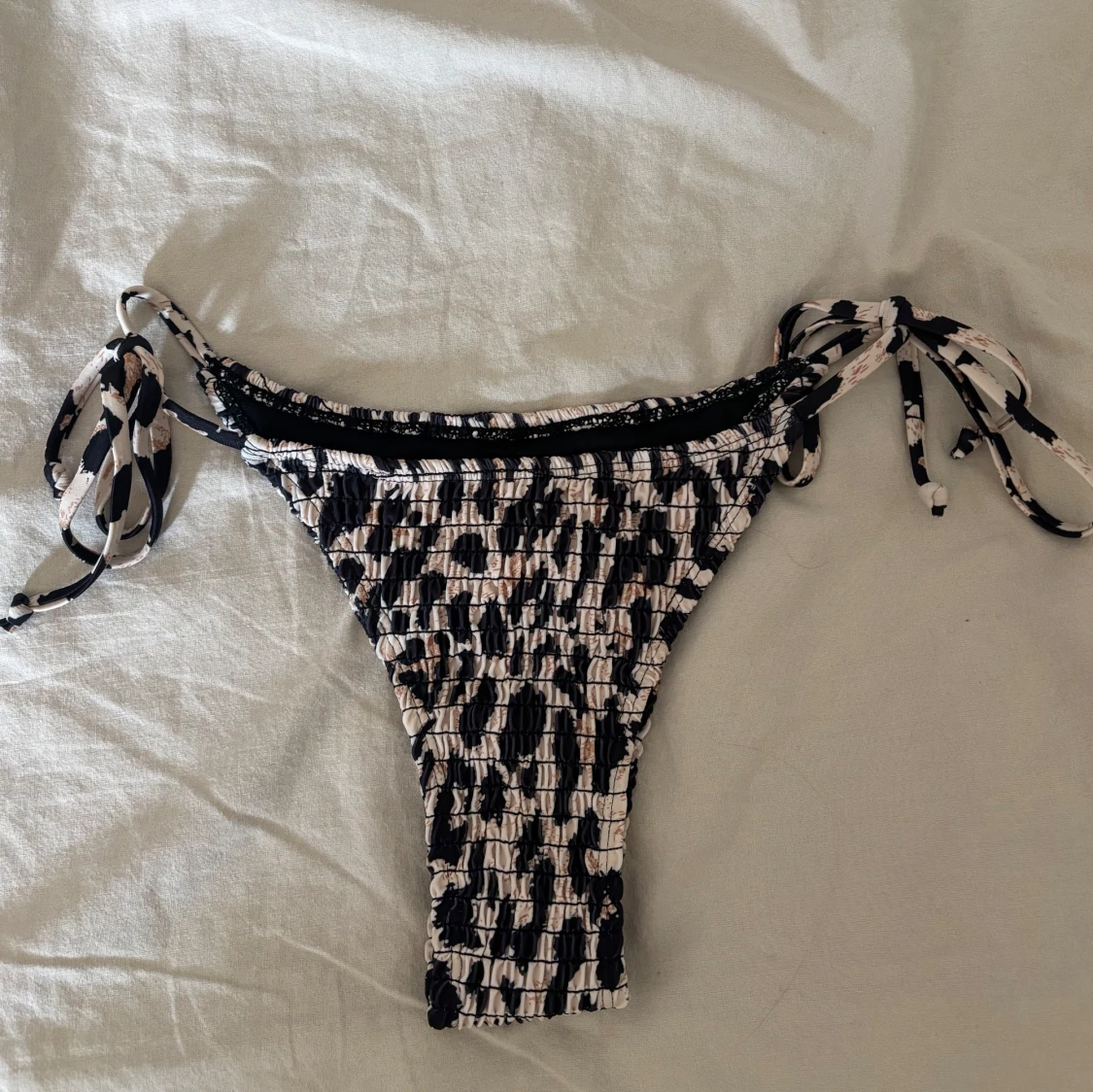 Leopardmönstrad bikiniunderdel
