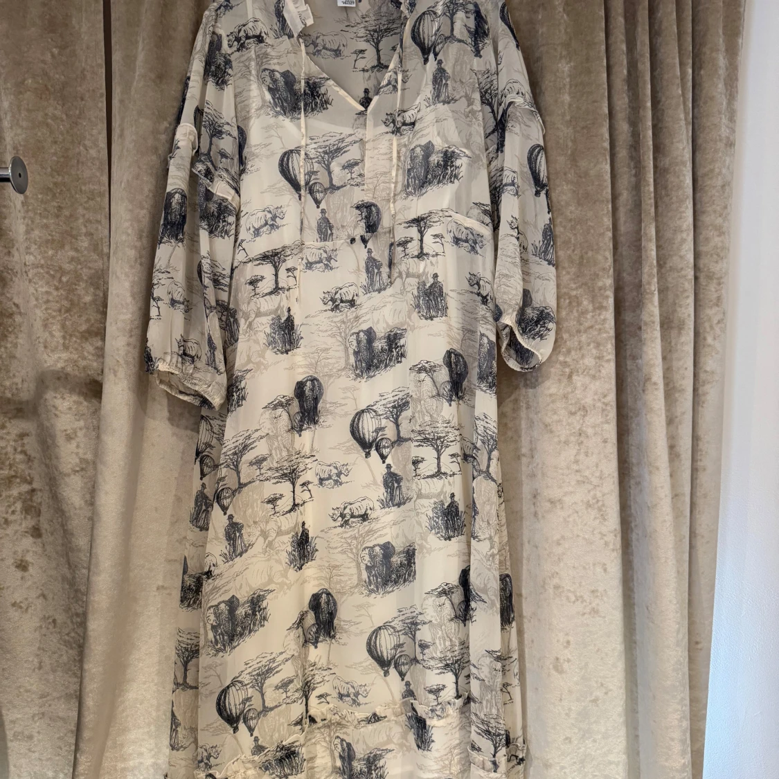 Beige långklänning Visual Clothing Project