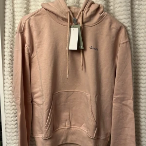 Helt ny Gamel rosa hoodie från H&M Divided💕 - Säljer en stilren hoodie från H&M Divided.🌸