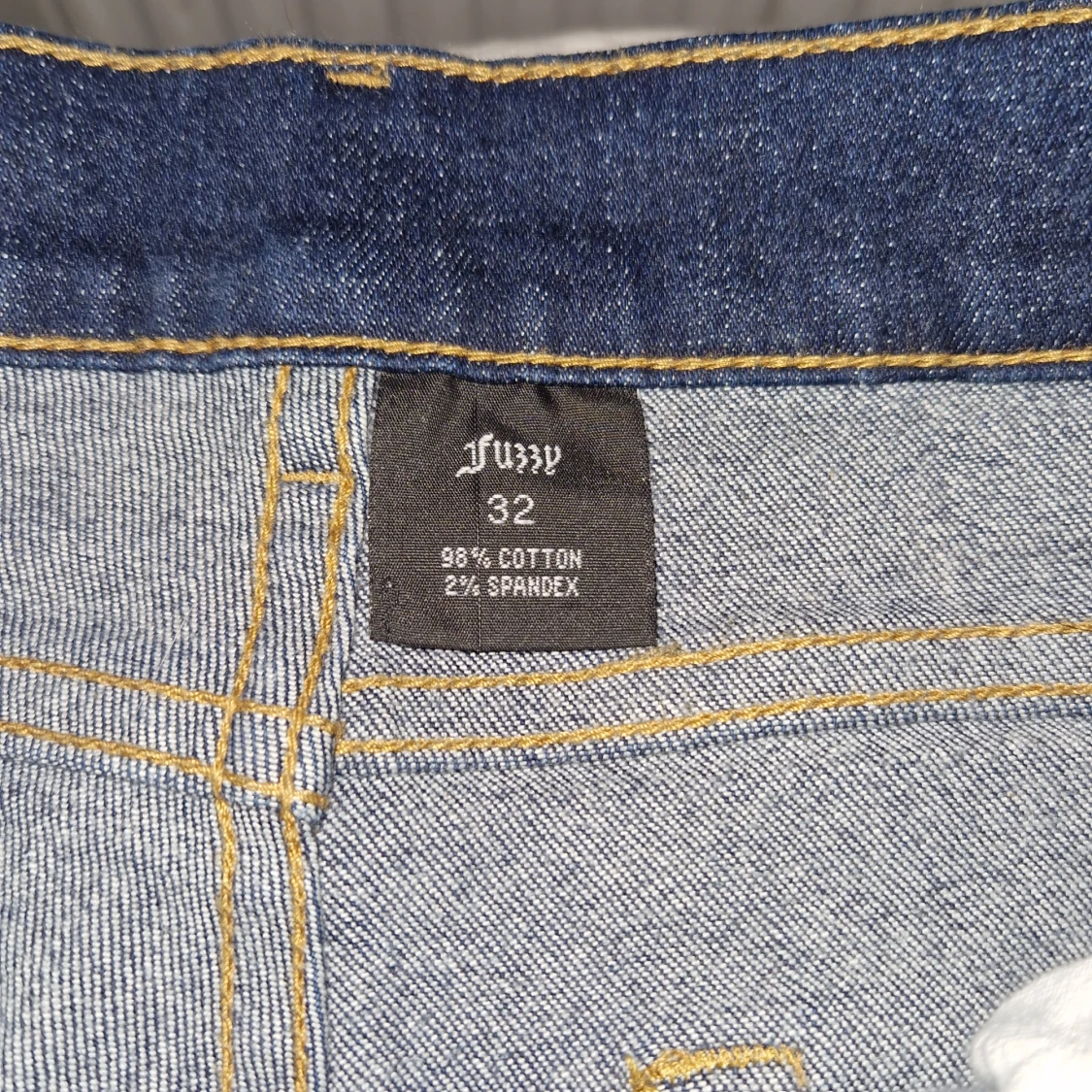 Mörkblå jeans från Fuzzy - 2