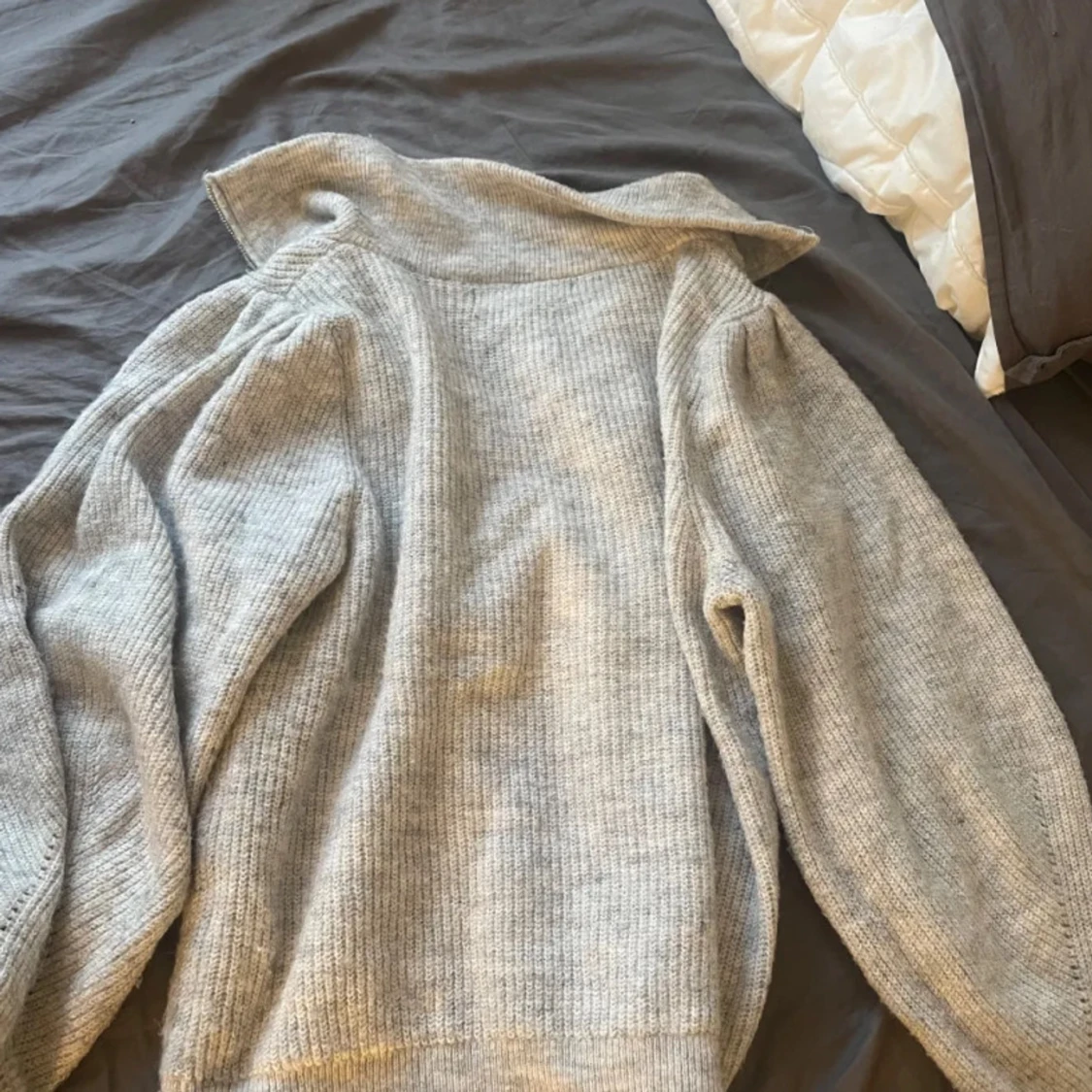 Grå stickad tröja från Vero Moda - 2