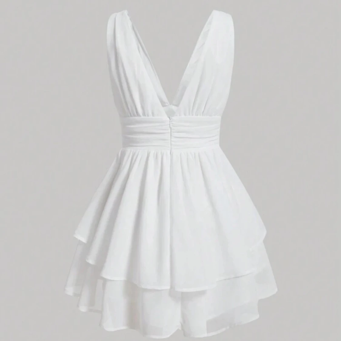 Vit kortklänning med volanger - 1