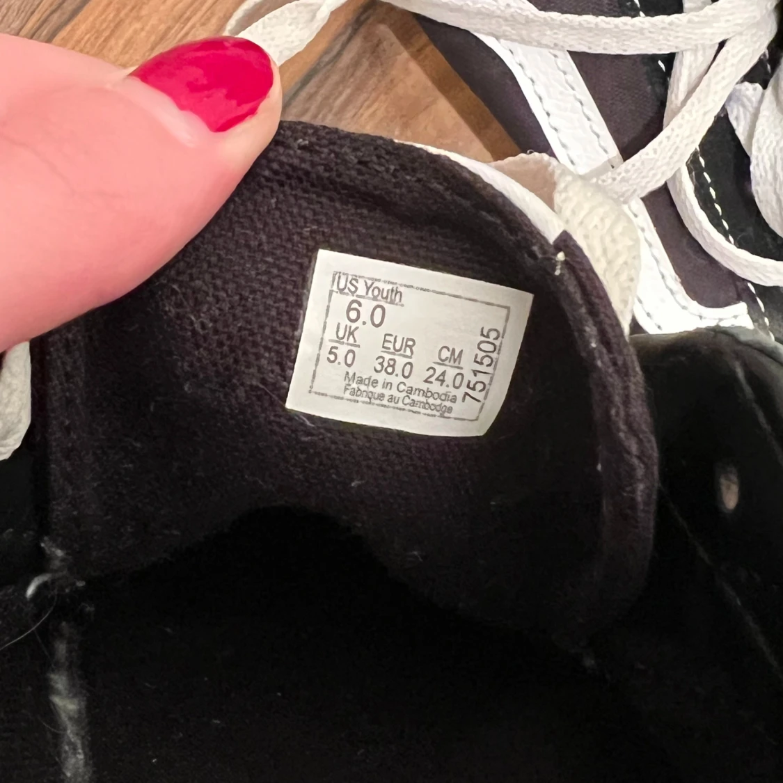 Svarta och vita sneakers från Vans - 2