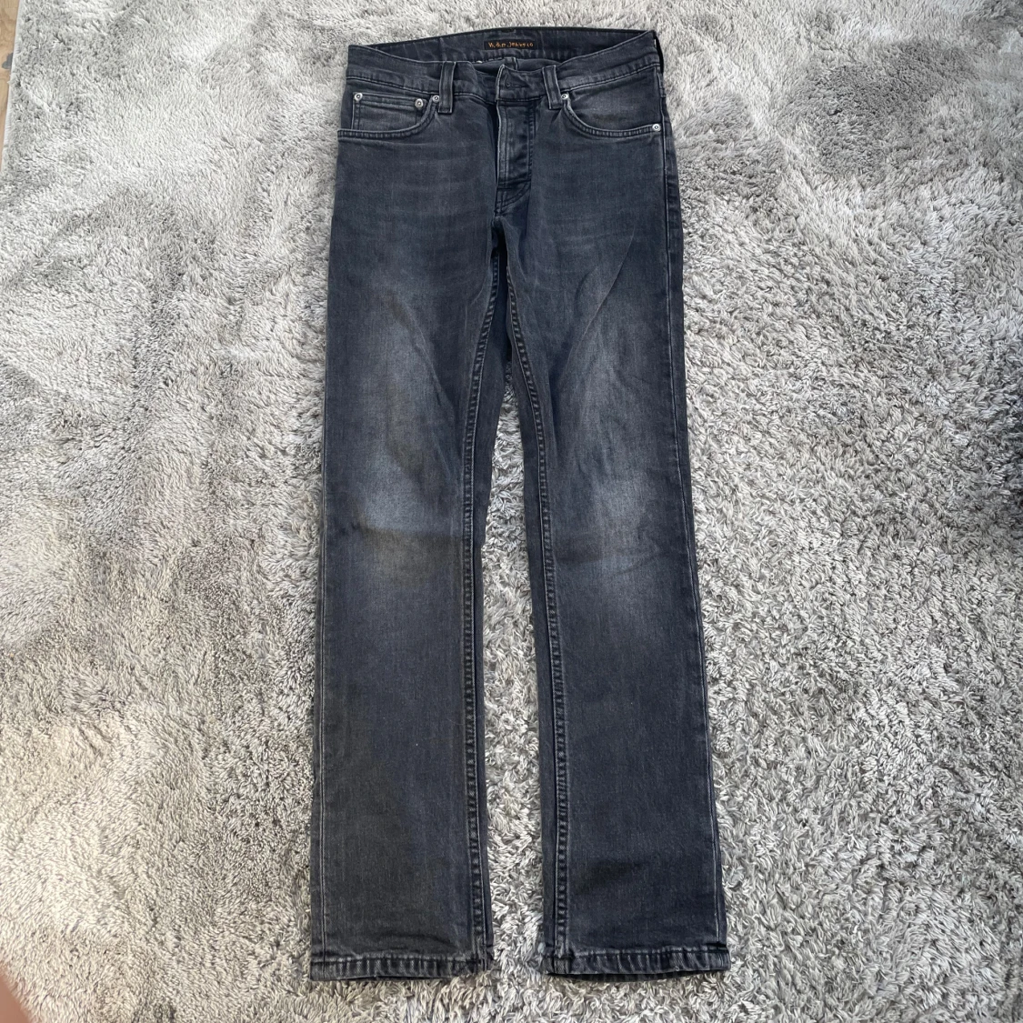 Grå jeans från Nudie Jeans, W27 L28