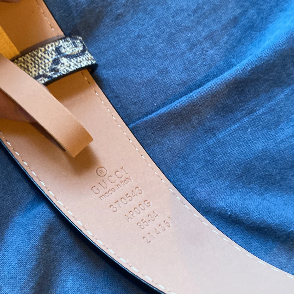 Snyggt bälte med silver detaljer  - 1