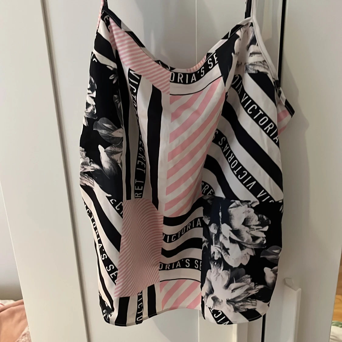 Victoria's Secret linnetopp öppen rygg - 2