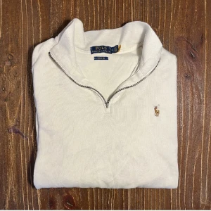 Ralph Lauren Halfzip - Riktigt snygg RL halfzip i stl M. Sparsamt använd | Nypris: 2295kr 