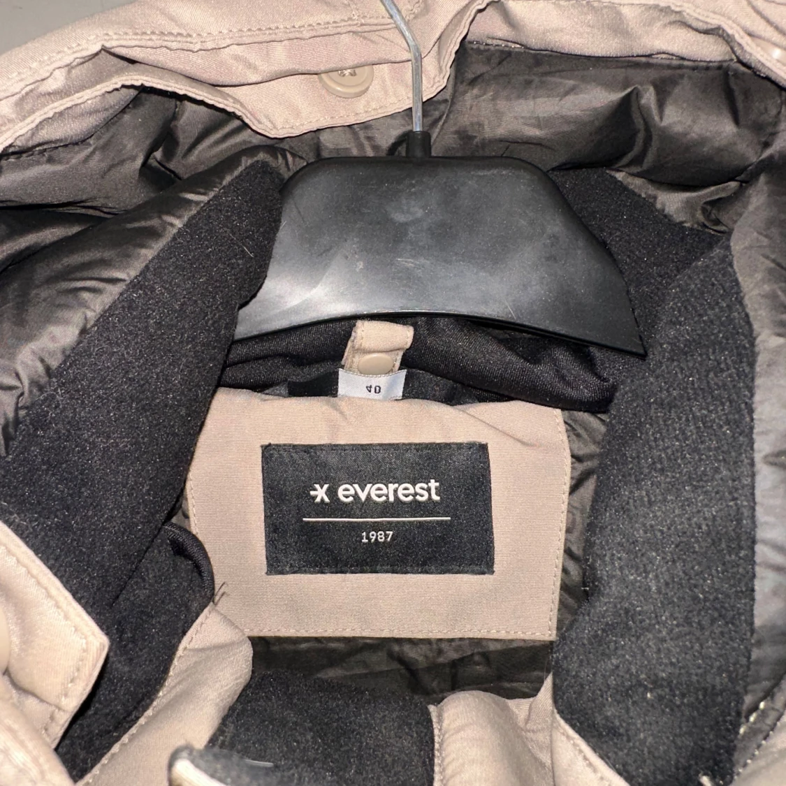 Beige pufferjacka från Everest - 2