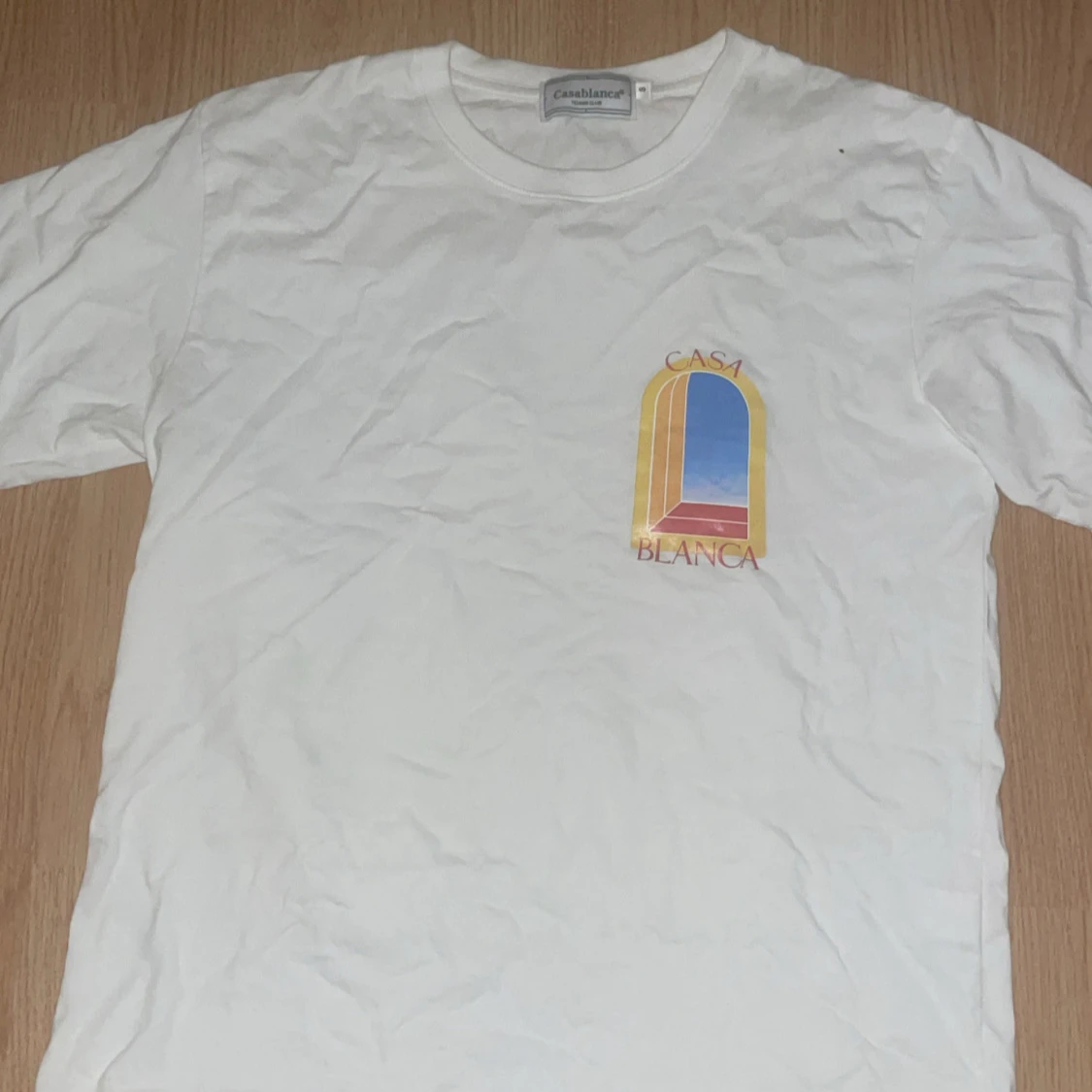 Vit t-shirt från Casablanca