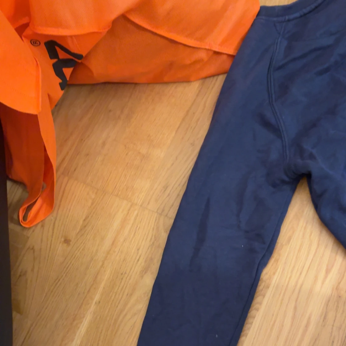 Mörkblå sweatshirt från GANT XS - 4