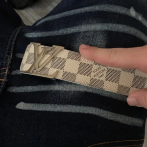 Fint bälte - Säljer ett fint bälte, frågor? Skriv till mig!