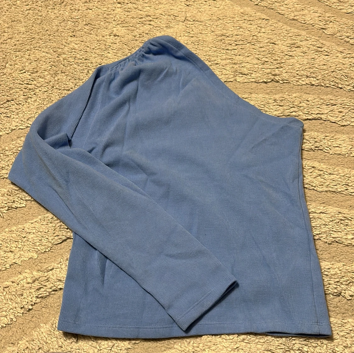 Blå oneshoulder ribbad topp