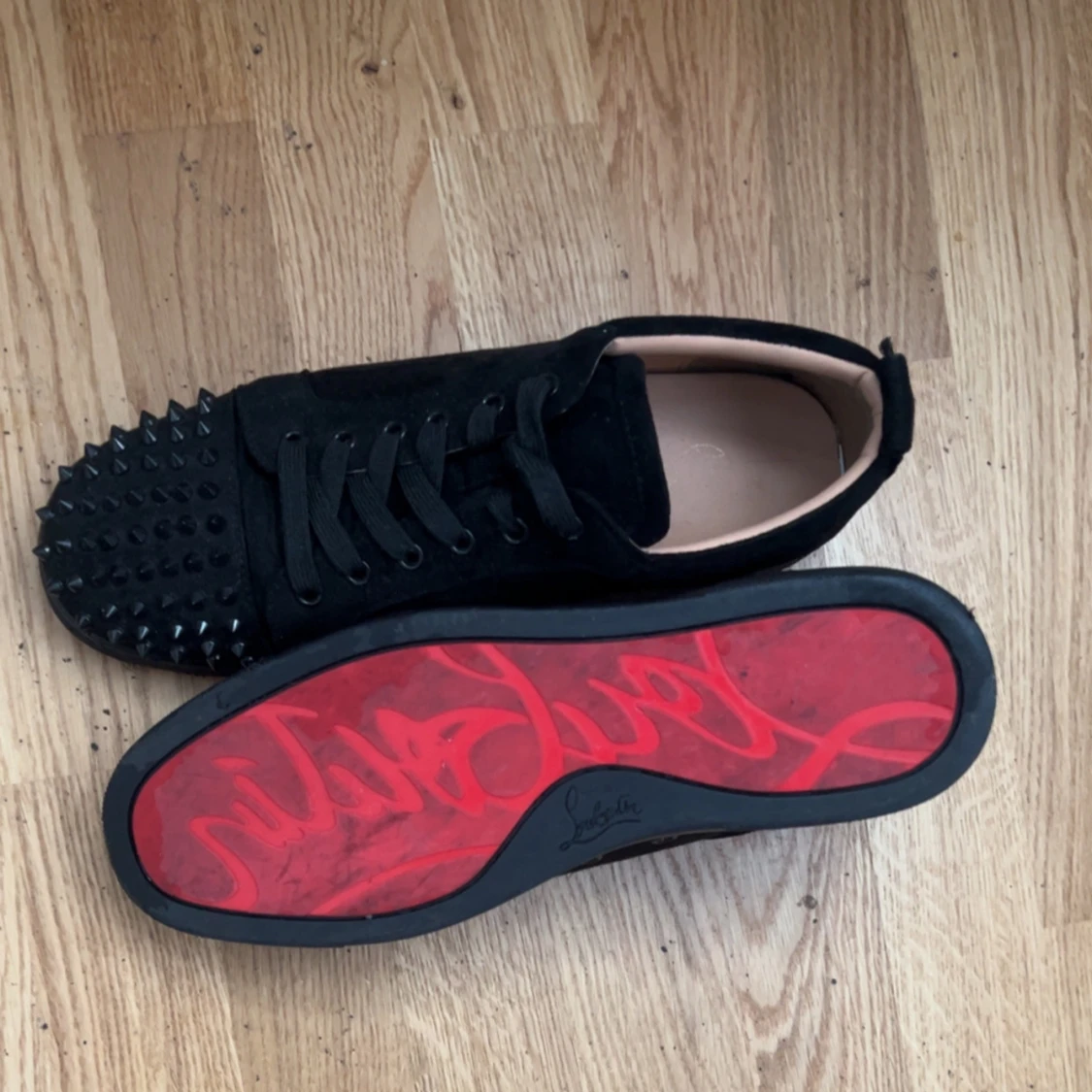 Svarta Louboutin sneakers med nitar - 2