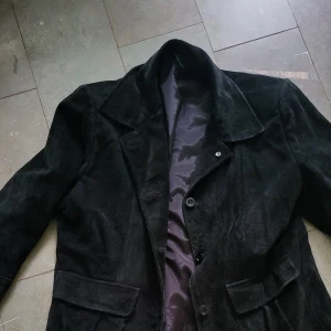 Mockajacka - Mockajacka. Utan label. Vintage. Ganska stor i storlek men relativt korta ärmar.
