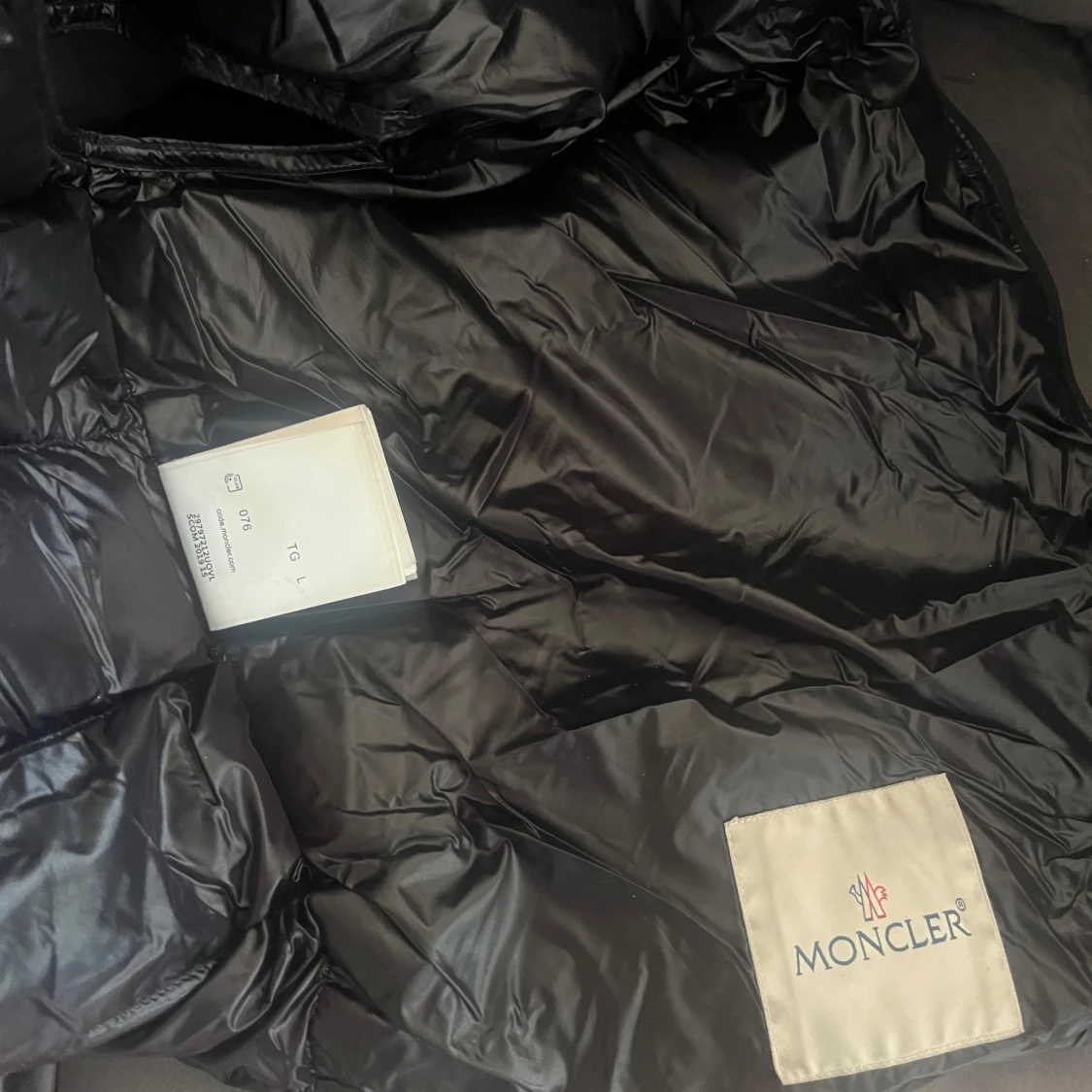 Svart dunväst från Moncler - 2