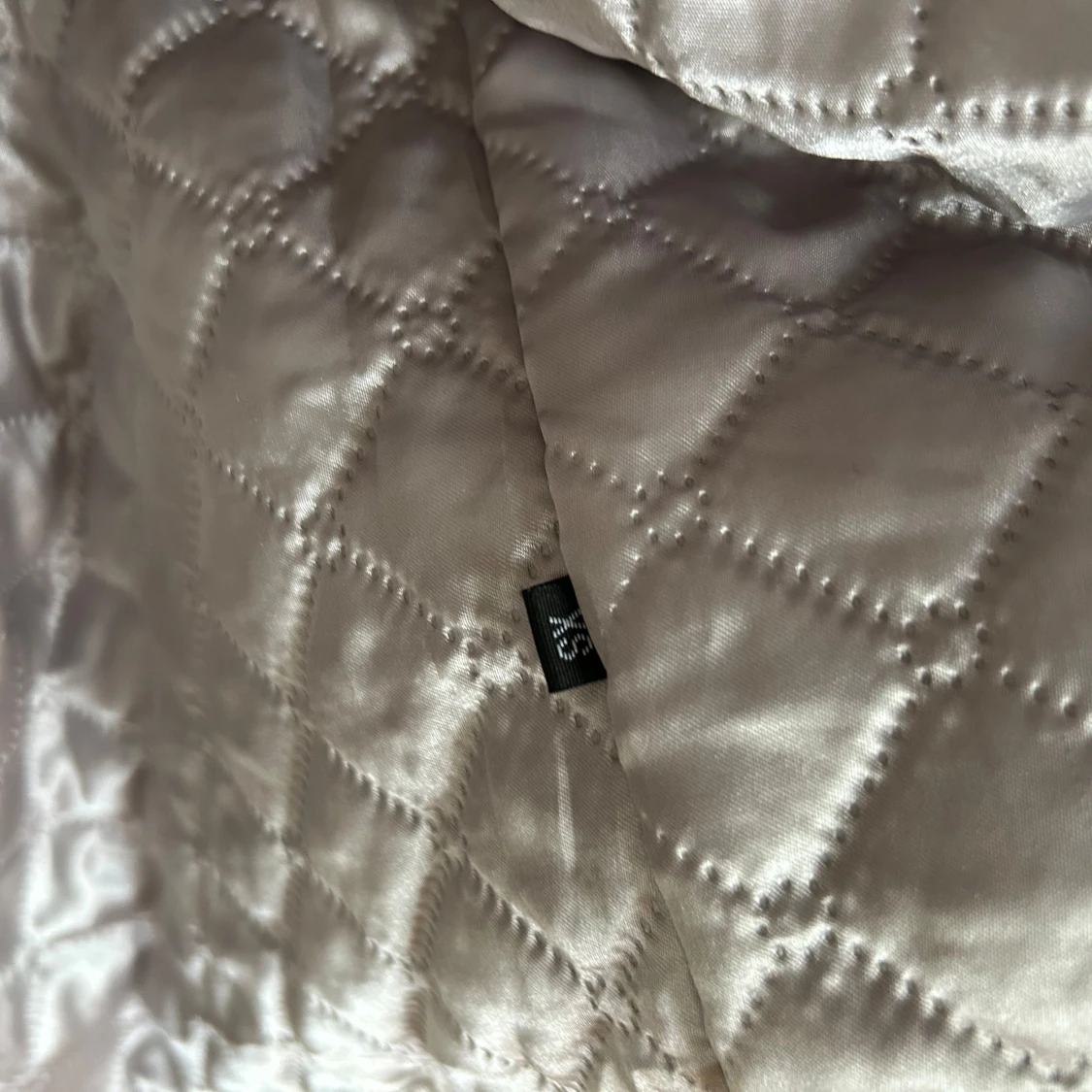 Fjäderjacka i beiget DM (Dennis Maglic) - 3